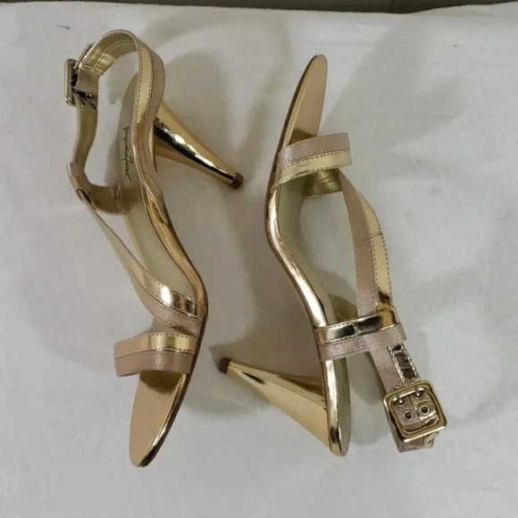 Jaqueline Ferrar 8.5M NWOT‎ gold sling-back heels - Picture 5 of 7